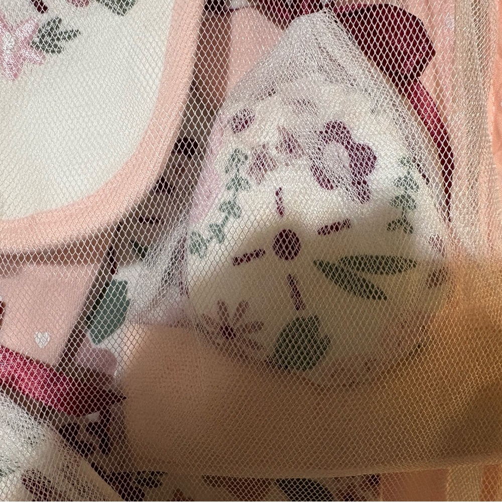 Floral Baby Outfit Set with one piece outfit, Bib and Hat, socks and more. - Picture 3 of 4